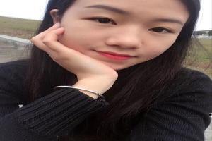 黑衣人2中的女